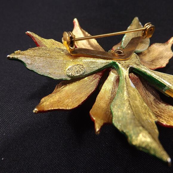 Weiss Poinsettia Brooch, Gold Plated Red Enamel, 1950s Vintage Jewelry - Picture 6 of 10